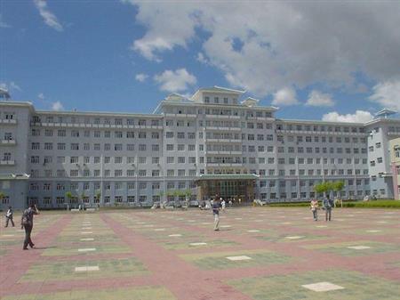 佳木斯大学校园图片_大学图片3