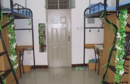 河南工业大学宿舍图片_寝室图片16