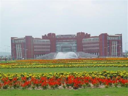 内蒙古师范大学校园图片_校园图片3