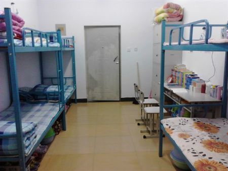河北民族师范学院宿舍图片_寝室图片13