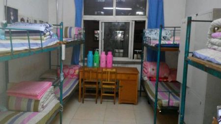 河北能源职业技术学院宿舍图片_寝室图片6