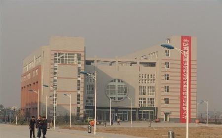 河北工业职业技术学院校园图片