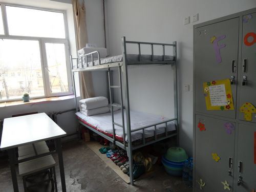 鹤岗师范高等专科学校宿舍图片_寝室图片5
