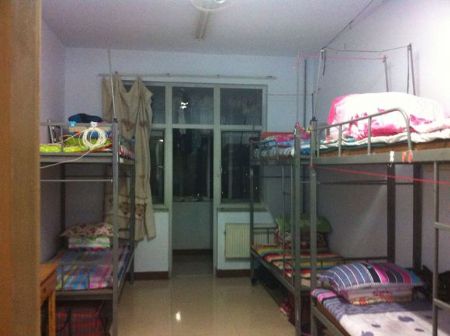 河北农业大学现代科技学院宿舍图片_寝室图片4