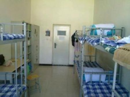 包头钢铁职业技术学院宿舍图片_寝室图片5