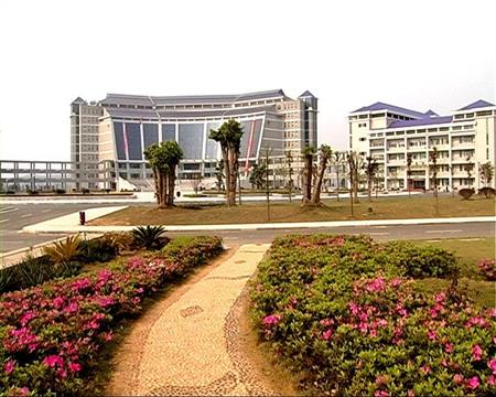 岳阳职业技术学院校园图片_大学图片2