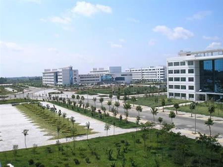 济宁学院校园图片_大学图片2