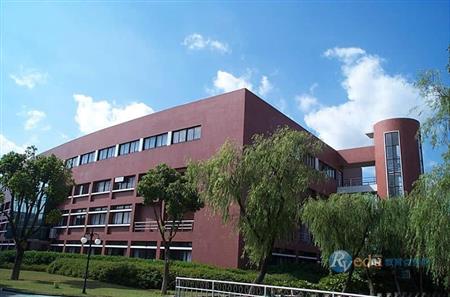 上海旅游高等专科学校校园图片