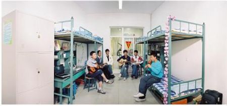 齐鲁师范学院宿舍图片_寝室图片12