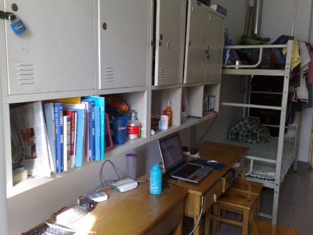 河北经贸大学宿舍图片_寝室图片15